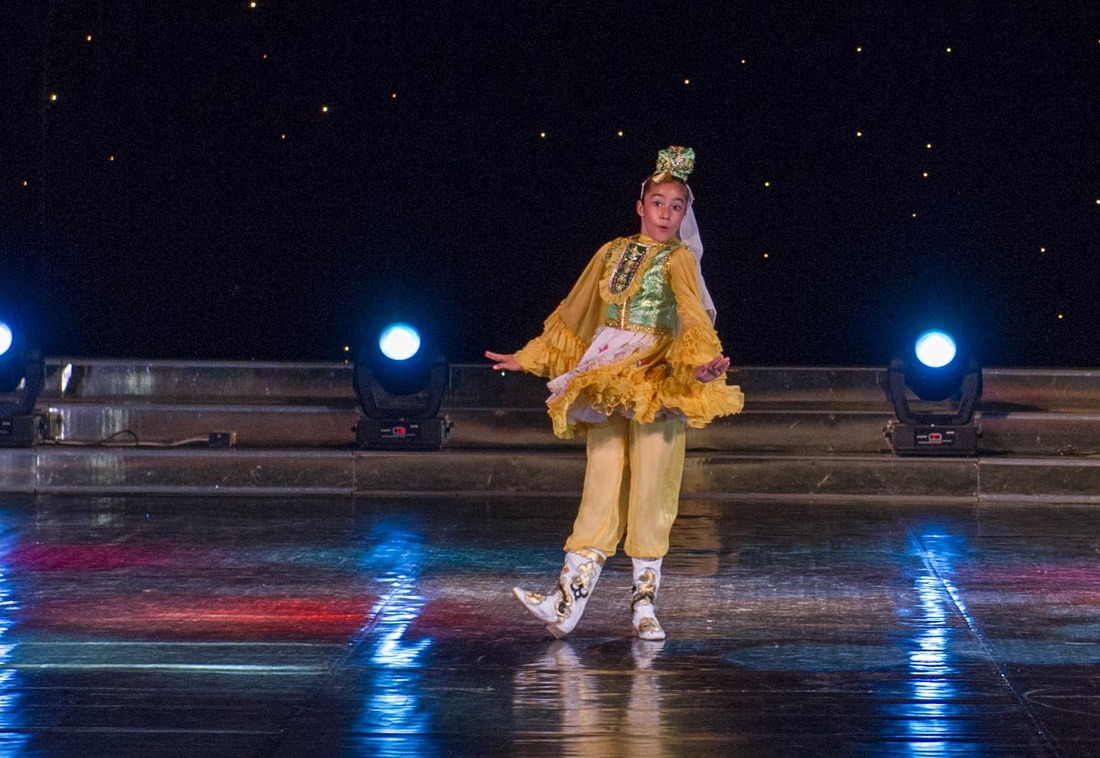 Диана Нигматуллина исполняет башкирский танец «Наездница»