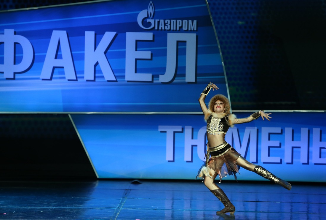 Диана Нигматуллина исполняет башкирский танец «Юрматинская наездница»