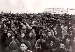 Митинг посвященный запуску Ново-ишимбайского НПЗ. 1955 г.