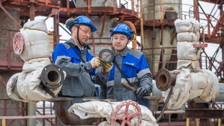 На нефтеперерабатывающем заводе идут плановые капитальные ремонты