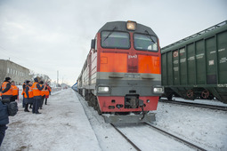 Компания отправила первый контейнерный поезд